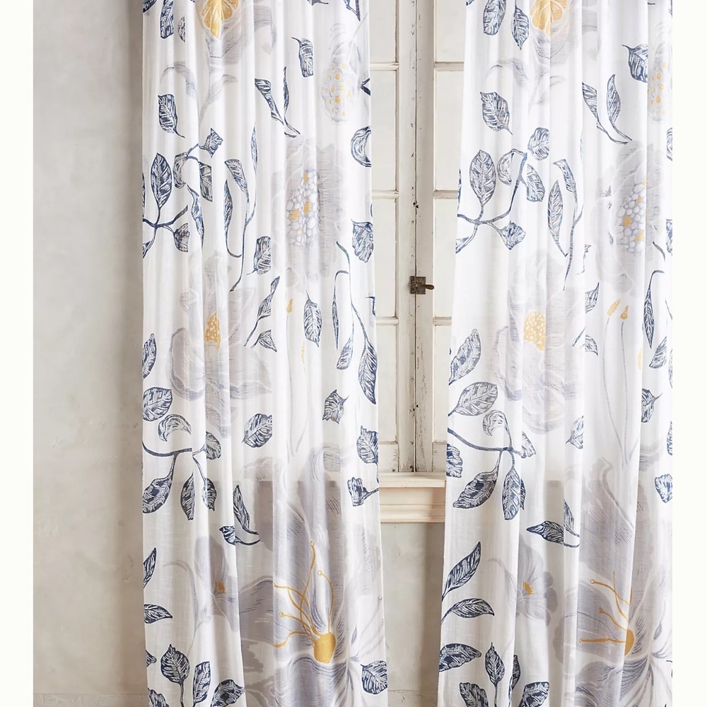 Anthropologie Curtians